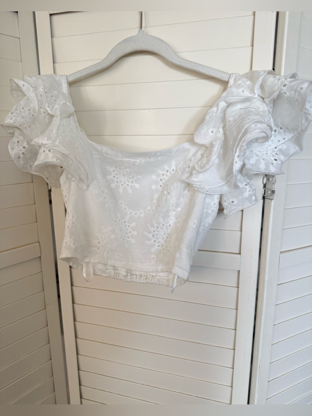 New NWT Lulu White Eyelet Puff Sleeve Crop Top small